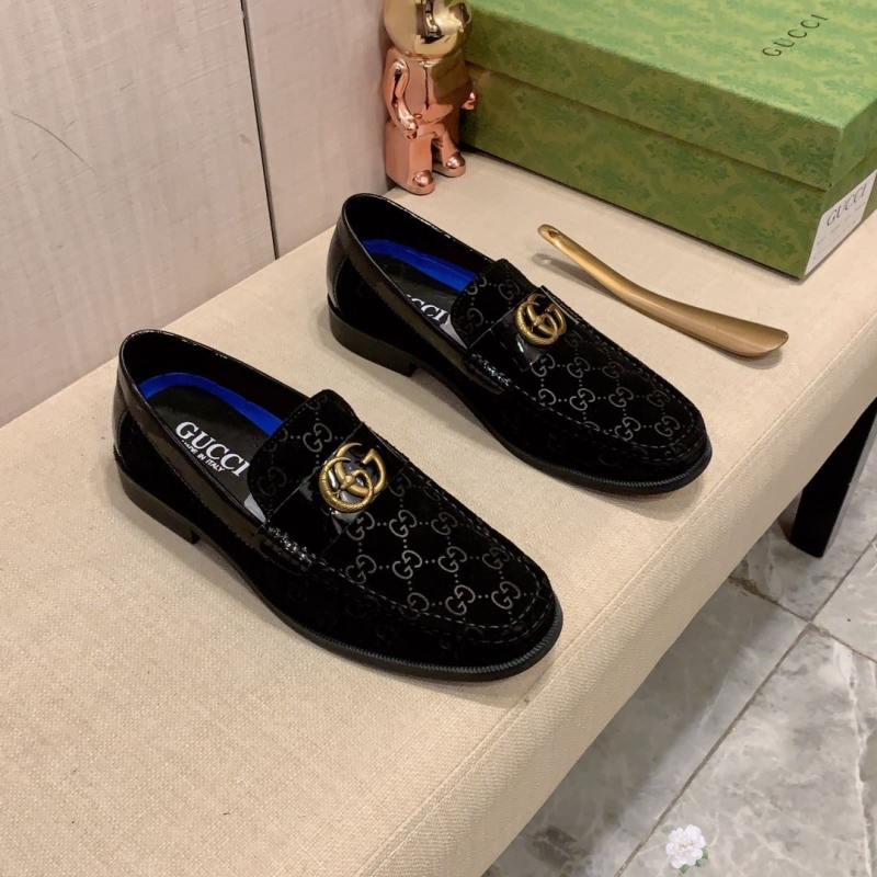 G*u*i leather shoes